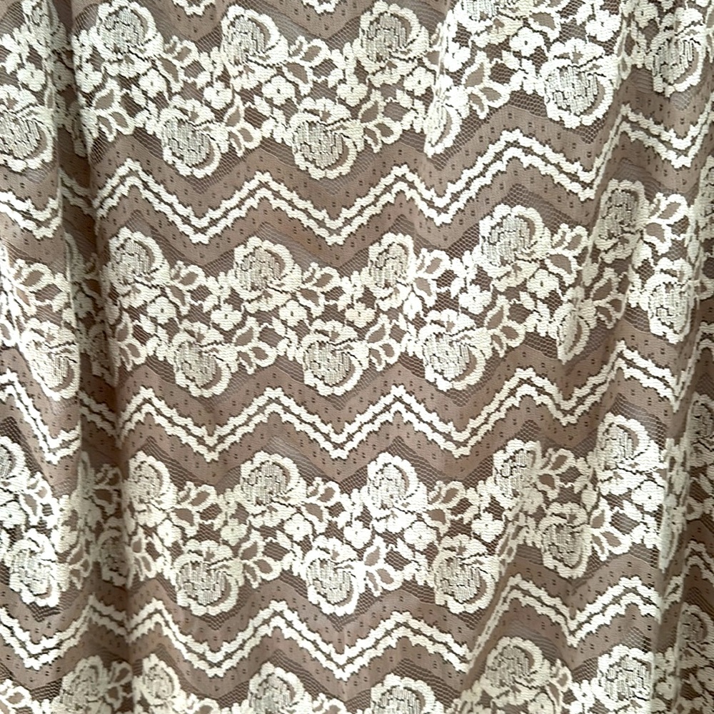 Rabbit Rabbit Rabbit Floral lace midi dress - Picture 2 of 7